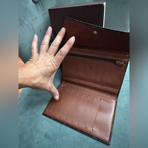 Louis Vuitton vintage fold snap wallet - Picture 2 of 2